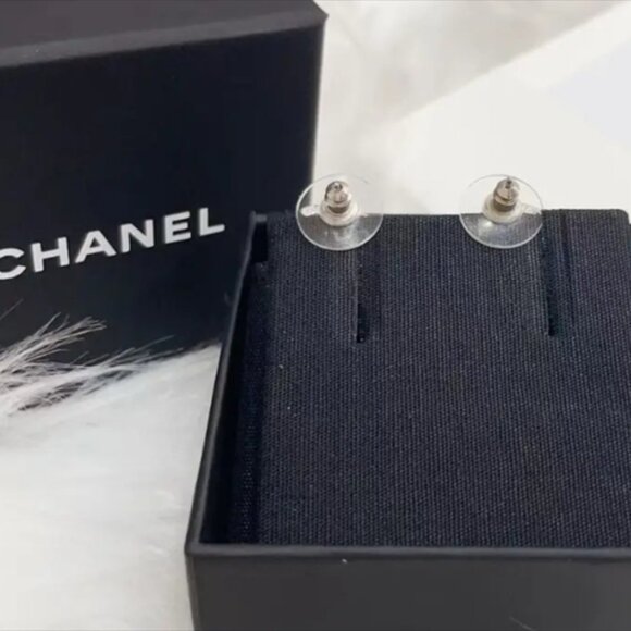 Chanel double C silver stud earrings - Picture 5 of 5